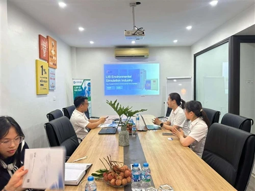 Đến thăm khách hàng Việt Nam để đào tạo bảo trì phòng thử nghiệm môi trường LIB